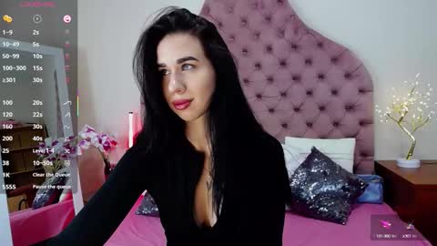 Snapshot of amazongoddess_ chatting on 10.01.25 Amazon online show from 10.01.25