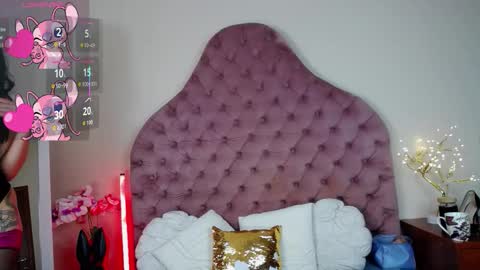 Snapshot of amazongoddess_ chatting on 11.07.25 Amazon online show from 11.07.25