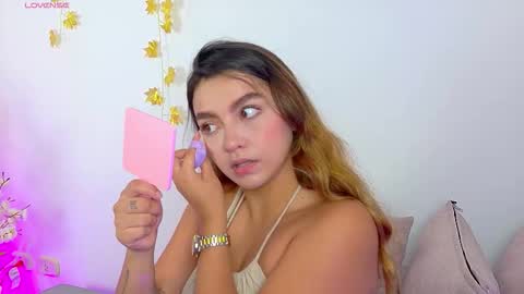 Snapshot of ambar_carterr chatting on 12.16.25 Ambar online show from 12.16.25