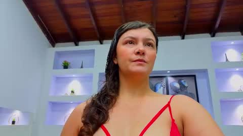 Snapshot of ambar_sex10 chatting on 06.20.26 Ambar online show from 06.20.26