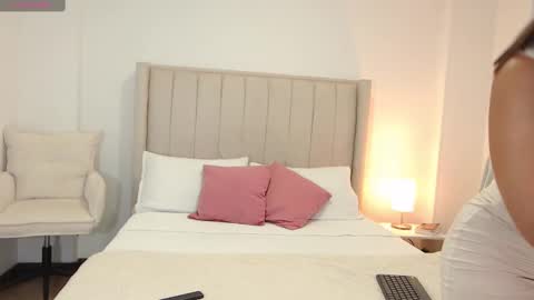 Snapshot of ambarhill chatting on 03.02.25 Ambar online show from 03.02.25