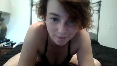 Snapshot of amber420kitty chatting on 10.08.25 amber420kitty online show from 10.08.25