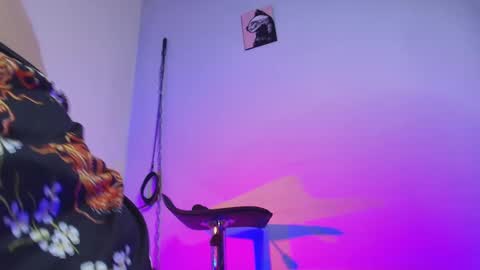 Snapshot of amber_blair chatting on 11.04.25 amber_blair online show from 11.04.25