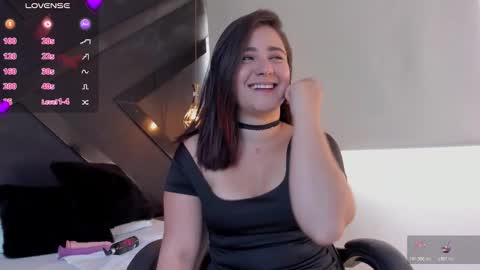 Snapshot of amber_blis chatting on 11.20.25 A M B E R online show from 11.20.25