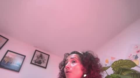 Snapshot of amber_demons chatting on 10.01.25 Amber Demons online show from 10.01.25