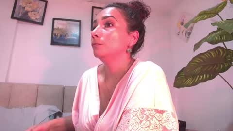 Snapshot of amber_demons chatting on 10.12.25 Amber Demons online show from 10.12.25