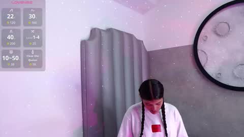 Snapshot of amber_edams chatting on 12.05.25 Amber online show from 12.05.25