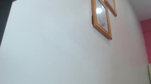 Snapshot of amber_moore chatting on 11.22.25 Amber Moore online show from 11.22.25