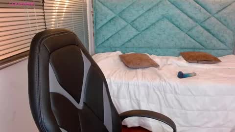 Amber online show from 01.11.25