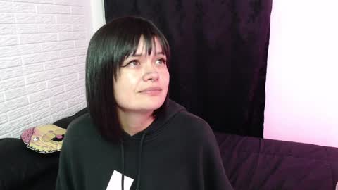 Snapshot of amber_rouss chatting on 12.28.24 ROUSS online show from 12.28.24