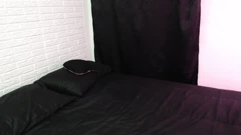 Snapshot of amber_rouss chatting on 12.29.24 ROUSS online show from 12.29.24