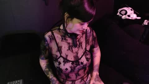 Snapshot of amber_rouss chatting on 01.13.26 ROUSS online show from 01.13.26