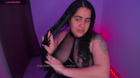 Snapshot of amber_smith20 chatting on 10.16.25 find me here ---    online show from 10.16.25