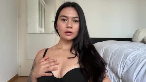 Snapshot of amberclaark chatting on 04.14.26 Yess online show from 04.14.26