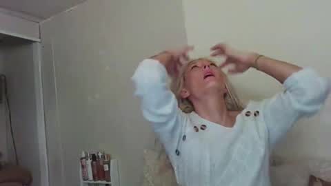 Snapshot of amberdesmond722 chatting on 11.09.25 Kaligirll online show from 11.09.25