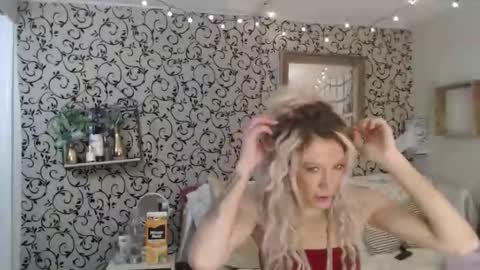 Snapshot of amberdesmond722 chatting on 02.15.26 Kaligirll online show from 02.15.26