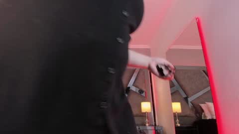 Snapshot of amberinihoffman chatting on 02.04.25 Amber online show from 02.04.25