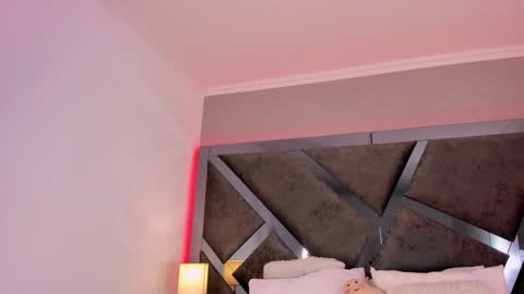 Snapshot of amberinihoffman chatting on 02.04.25 Amber online show from 02.04.25