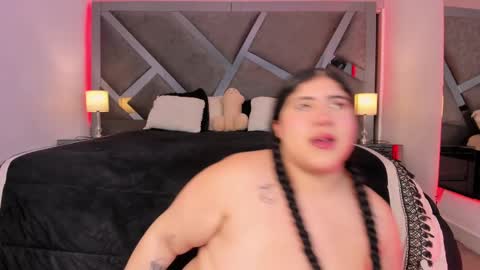 Snapshot of amberinihoffman chatting on 02.18.25 Amber online show from 02.18.25