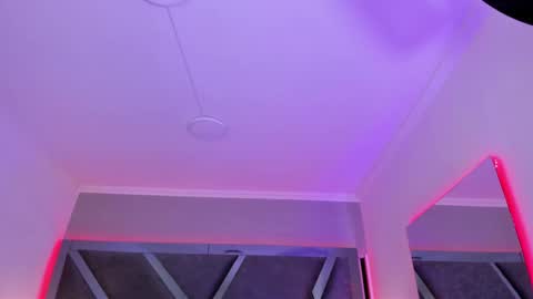 Snapshot of amberinihoffman chatting on 02.20.25 Amber online show from 02.20.25