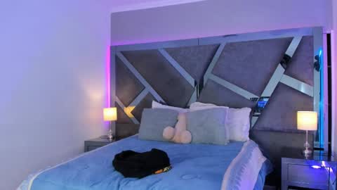 Snapshot of amberinihoffman chatting on 03.04.25 Amber online show from 03.04.25