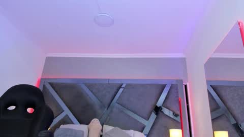 Snapshot of amberinihoffman chatting on 03.07.25 Amber online show from 03.07.25