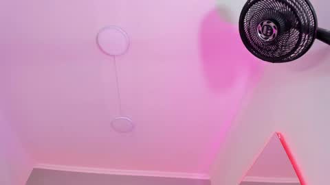 Snapshot of amberinihoffman chatting on 03.12.25 Amber online show from 03.12.25