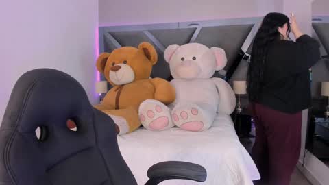 Snapshot of amberinihoffman chatting on 09.29.25 Amber online show from 09.29.25