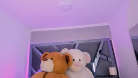 Snapshot of amberinihoffman chatting on 10.11.25 Amber online show from 10.11.25