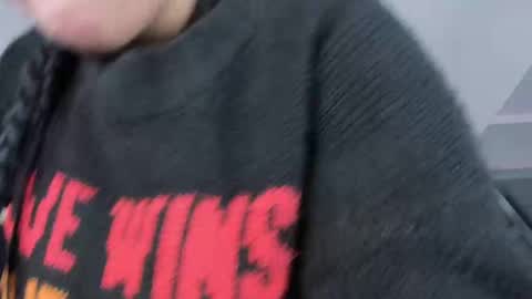 Snapshot of amberinihoffman chatting on 10.12.25 Amber online show from 10.12.25