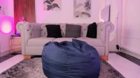 Snapshot of amberinihoffman chatting on 10.19.25 Amber online show from 10.19.25