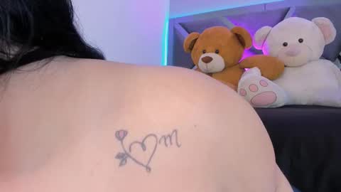 Snapshot of amberinihoffman chatting on 11.10.25 Amber online show from 11.10.25