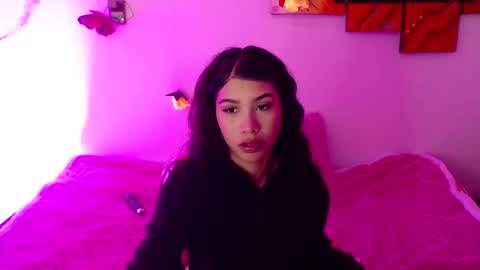 Snapshot of amberjeong chatting on 12.09.24 Amber Jeong online show from 12.09.24