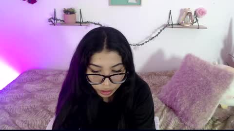 Snapshot of amberjeong chatting on 01.08.25 Amber Jeong online show from 01.08.25