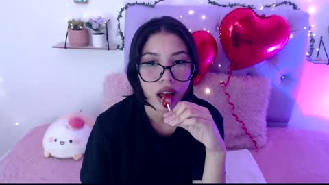 Snapshot of amberjeong chatting on 02.06.25 Amber Jeong online show from 02.06.25