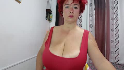 Snapshot of amberlissi chatting on 01.22.25 LISSY online show from 01.22.25