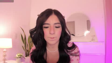 Snapshot of amberlowell chatting on 10.15.25 Amber online show from 10.15.25