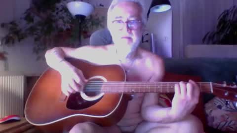 Amberr11 online show from 10.26.25