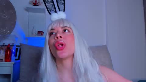 Snapshot of amberredzee chatting on 10.26.25 Amber Redzee online show from 10.26.25