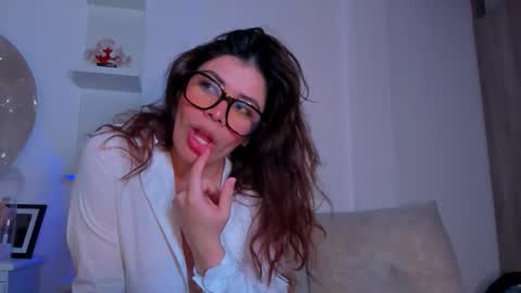 Snapshot of amberredzee chatting on 11.16.25 Amber Redzee online show from 11.16.25