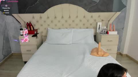 Amber Grey online show from 09.29.25