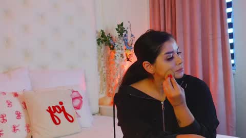 Amberseyes online show from 05.03.26