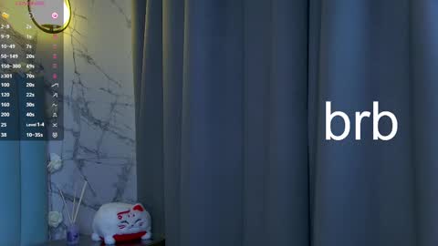 Snapshot of ambershays chatting on 03.04.25 Amber online show from 03.04.25