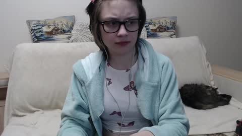 Snapshot of ambersimard chatting on 12.16.24 Amber online show from 12.16.24