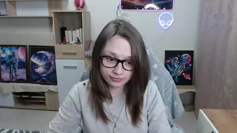 Snapshot of ambersimard chatting on 02.16.26 Amber online show from 02.16.26