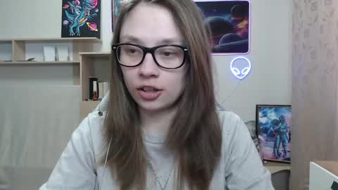 Snapshot of ambersimard chatting on 04.15.26 Amber online show from 04.15.26