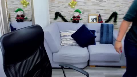 Snapshot of amberthomsonn chatting on 01.04.25 Amber online show from 01.04.25