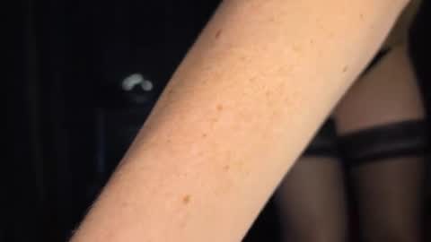 Snapshot of amelange chatting on 12.18.25 amelange online show from 12.18.25