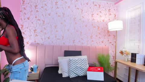 Amelia Adams online show from 01.29.25