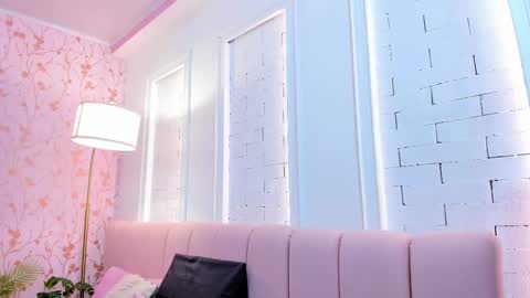 Amelia Adams online show from 03.08.25